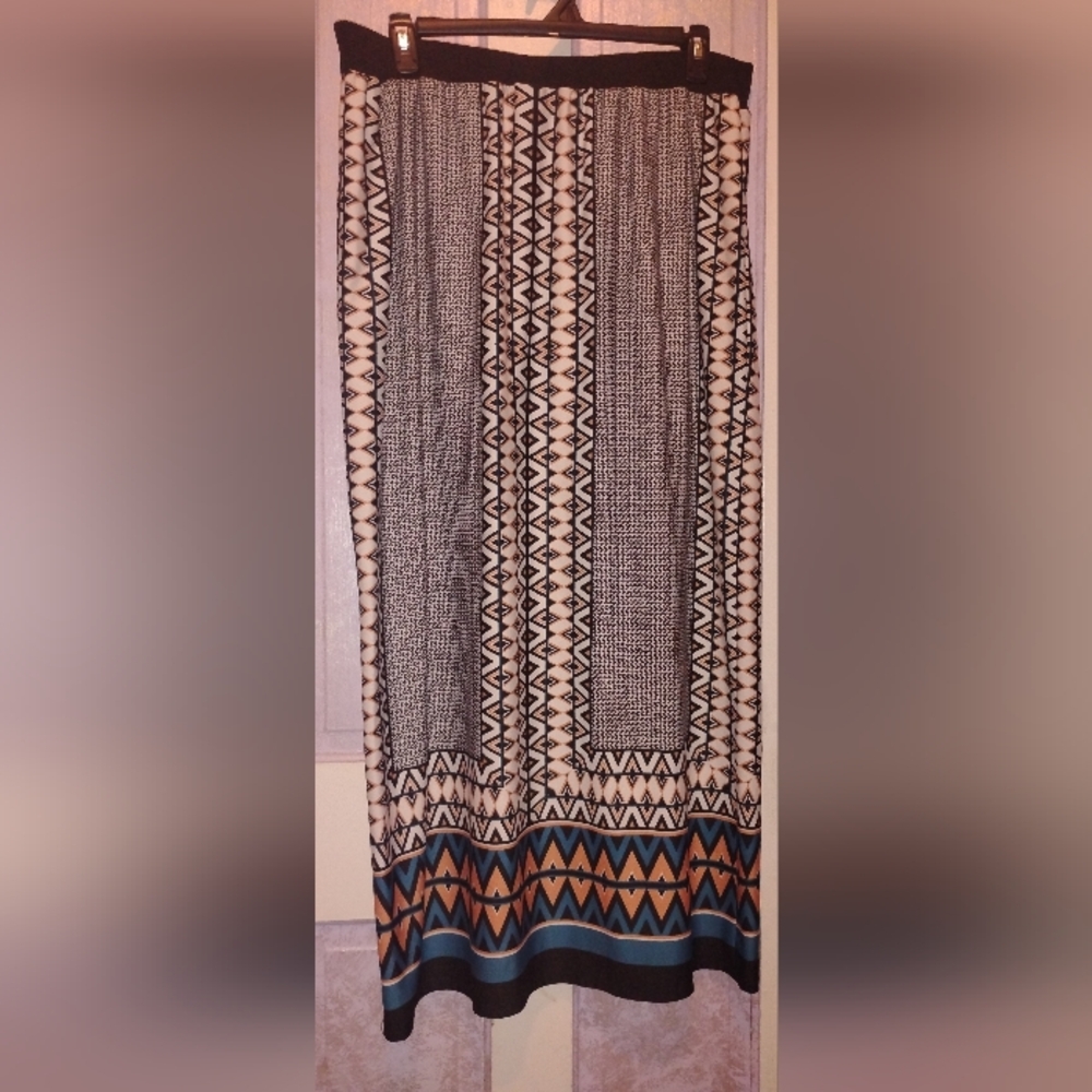 I.N. Studio Black, Cream & Teal Geometric Maxi Skirt 2X